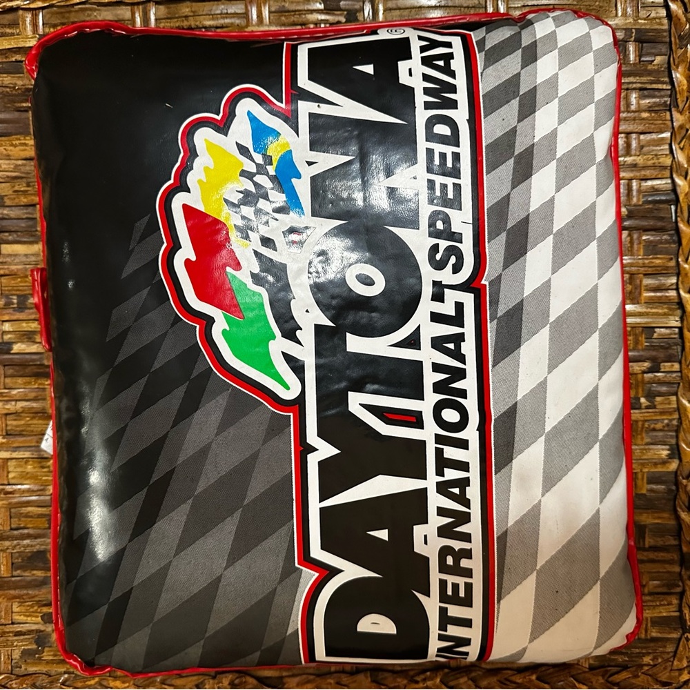 Vintage NASCAR Daytona Speedway Vinyl Stadium Seat Cushion Auto Racing!!!!